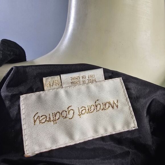 Margaret Godfrey small leather jacket R10 - Picture 4 of 5